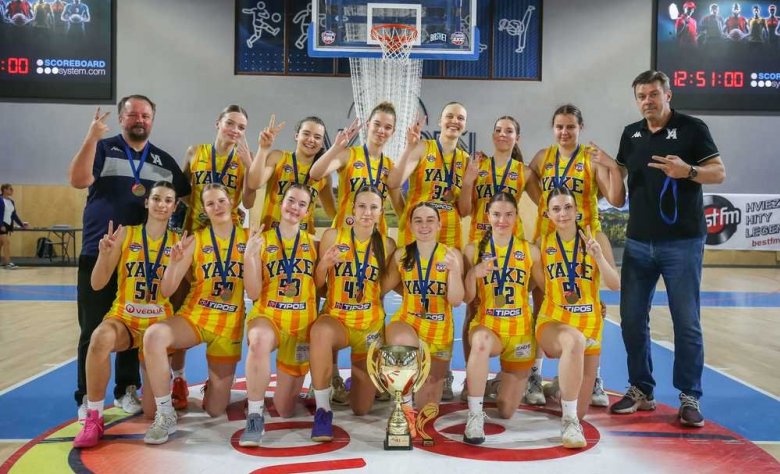 U18/IVIDEO: Víťazná trofej z MEL/BasketGirls® je doma!