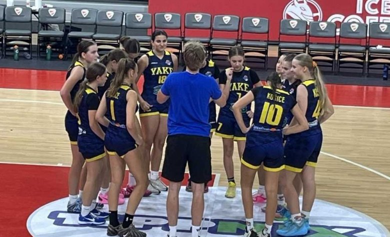 U17B: Sľubný štart starších žiačok v kadetskej súťaži