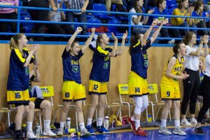 Majstrovstvá SR 2017/2018 - kadetky Final Four 1. deň