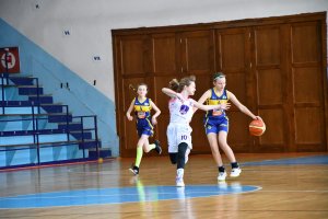 YAKE U12 Yellow - BAM Poprad