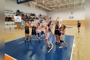 BAM Poprad fialová vs. YOUNG ANGELS U12 Košice