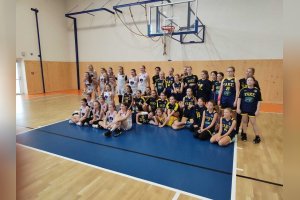 BAM Poprad fialová vs. YOUNG ANGELS U12 Košice