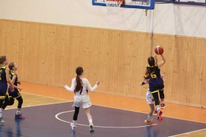 20250308 BAM Poprard biela U12 vs. YOUNG ANGELS Košice U12