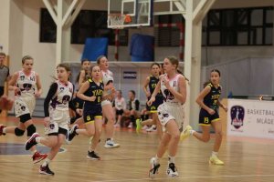 20250308 BAM Poprard biela U12 vs. YOUNG ANGELS Košice U12
