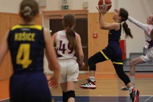 20250308 BAM Poprard biela U12 vs. YOUNG ANGELS Košice U12