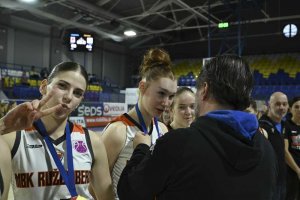 20250326 Záverečný ceremoniál MEL/BasketGirls U16