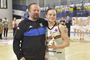 20250326 Záverečný ceremoniál MEL/BasketGirls U16